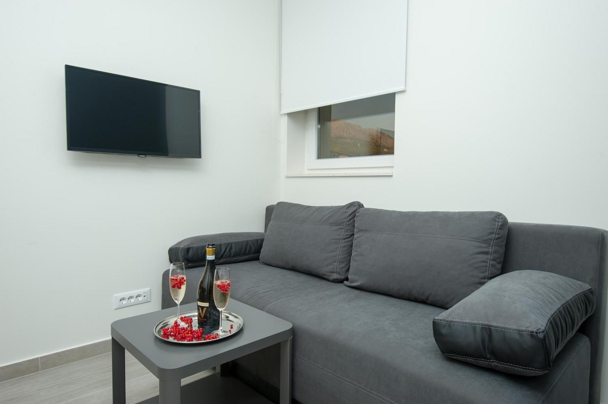 Seaside Luxury Suites Podstrana Habitación foto