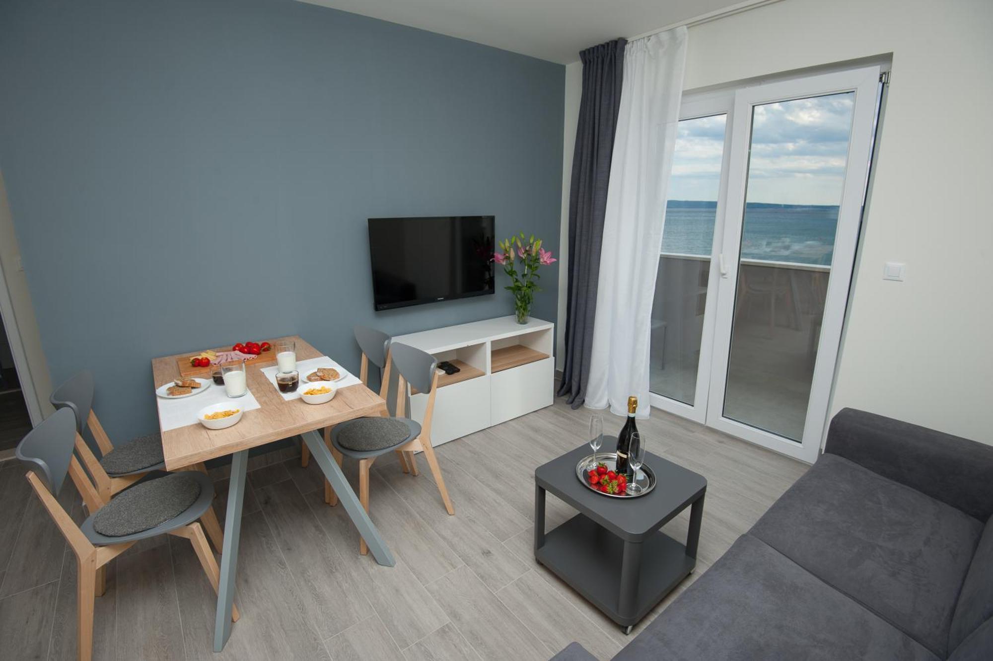 Seaside Luxury Suites Podstrana Habitación foto