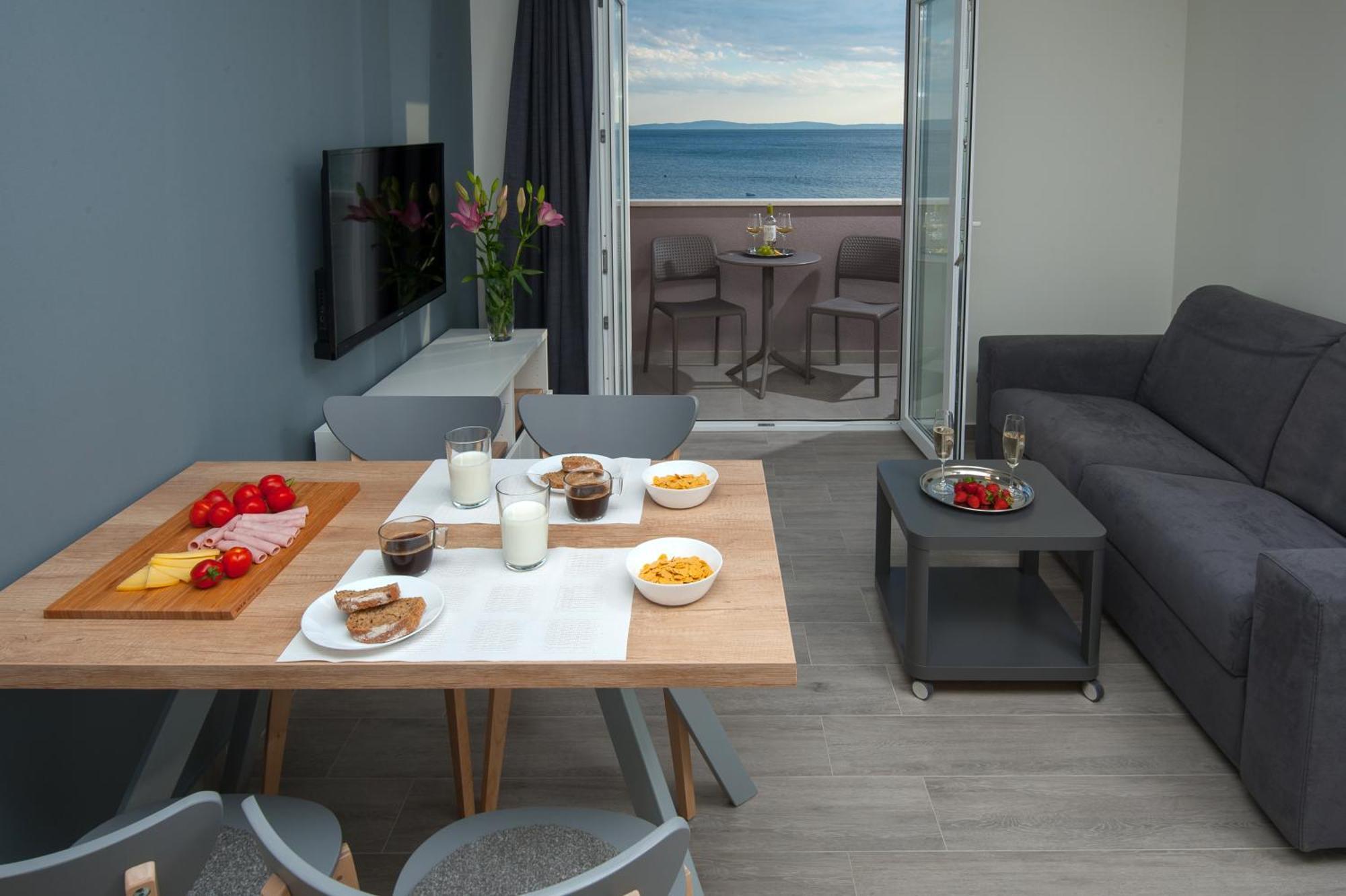 Seaside Luxury Suites Podstrana Habitación foto